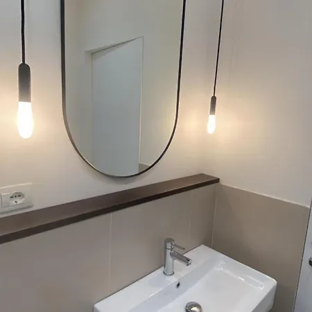 PM 57 Via Vittorio Locchi Guest House-3